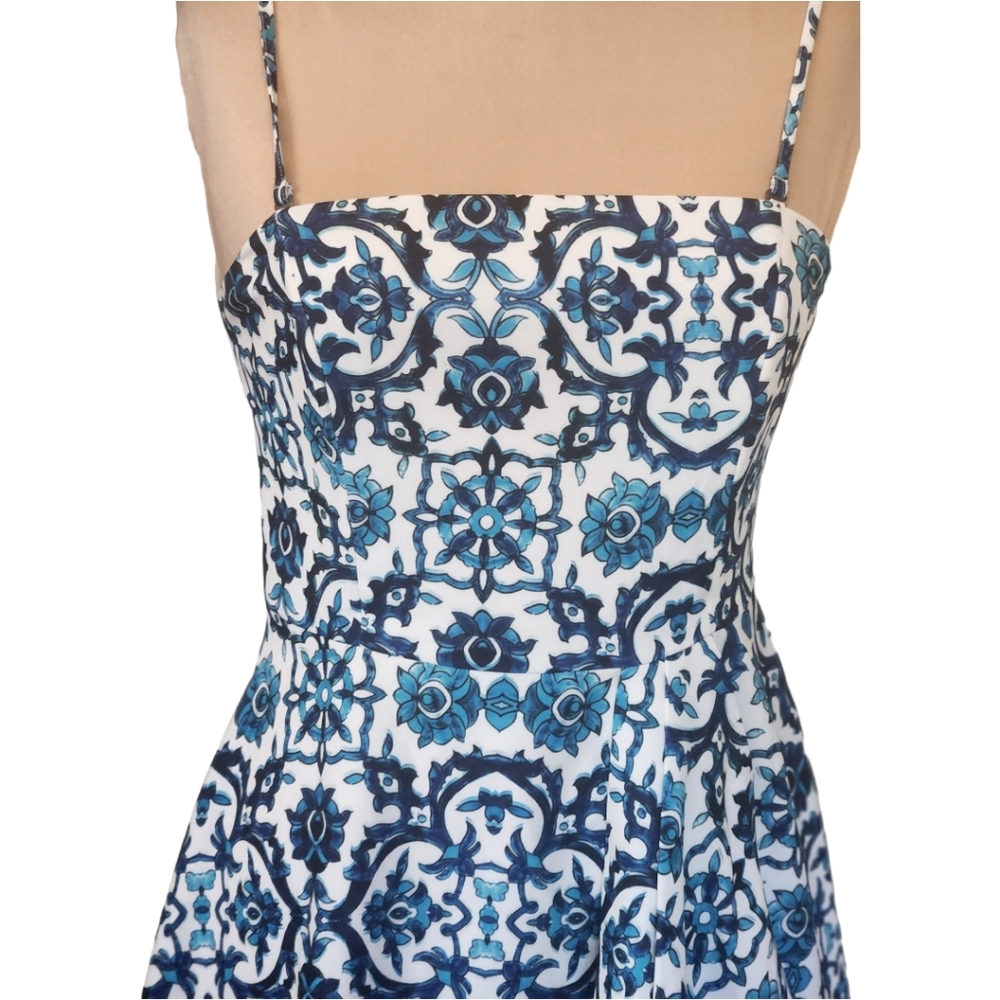 STYLESTALKER Blue & White Delft Pattern Mini Sundress - Size M - Picture 10 of 15
